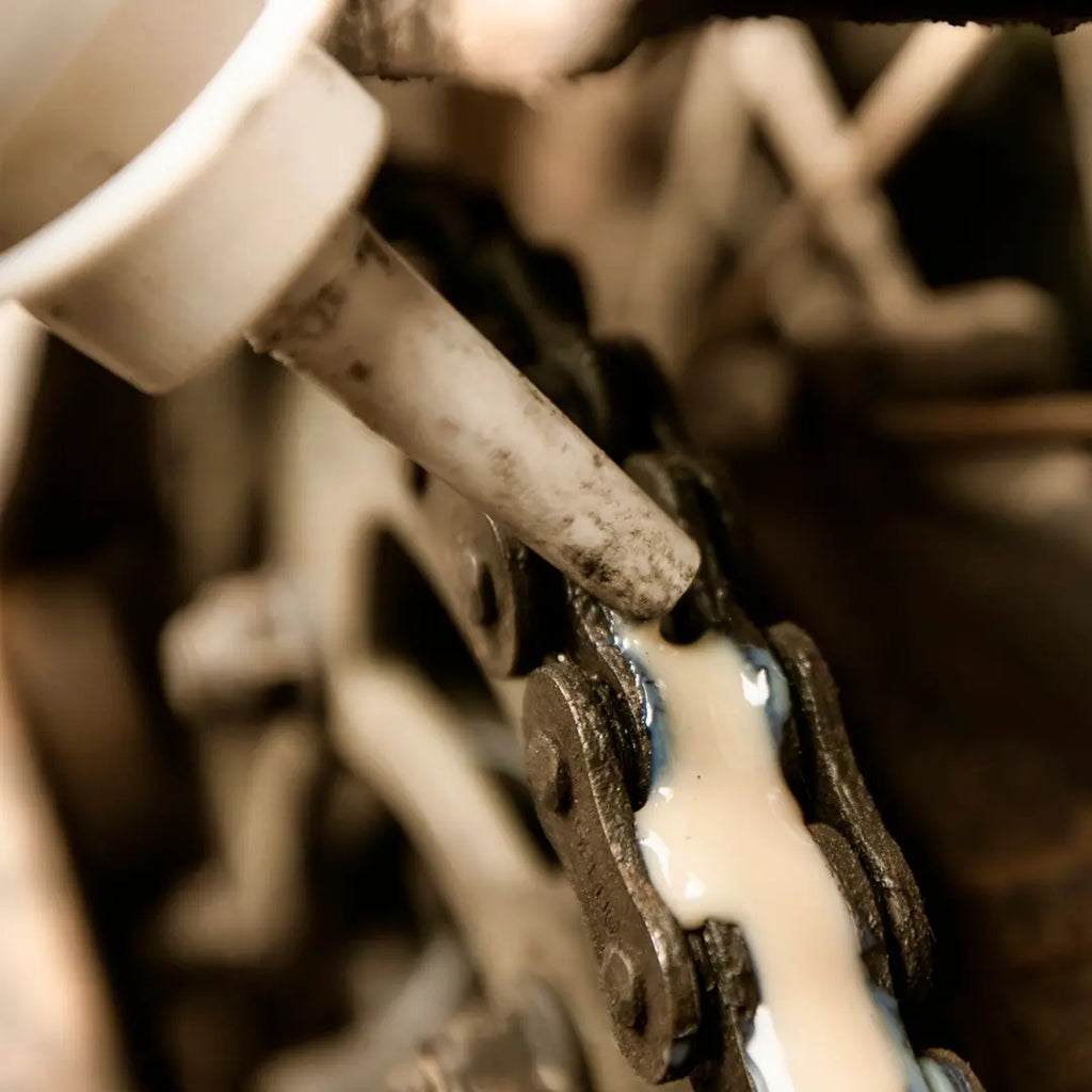 Pague 2 leve 3 Ceras de carnaúba lubrificante para correntes de moto!