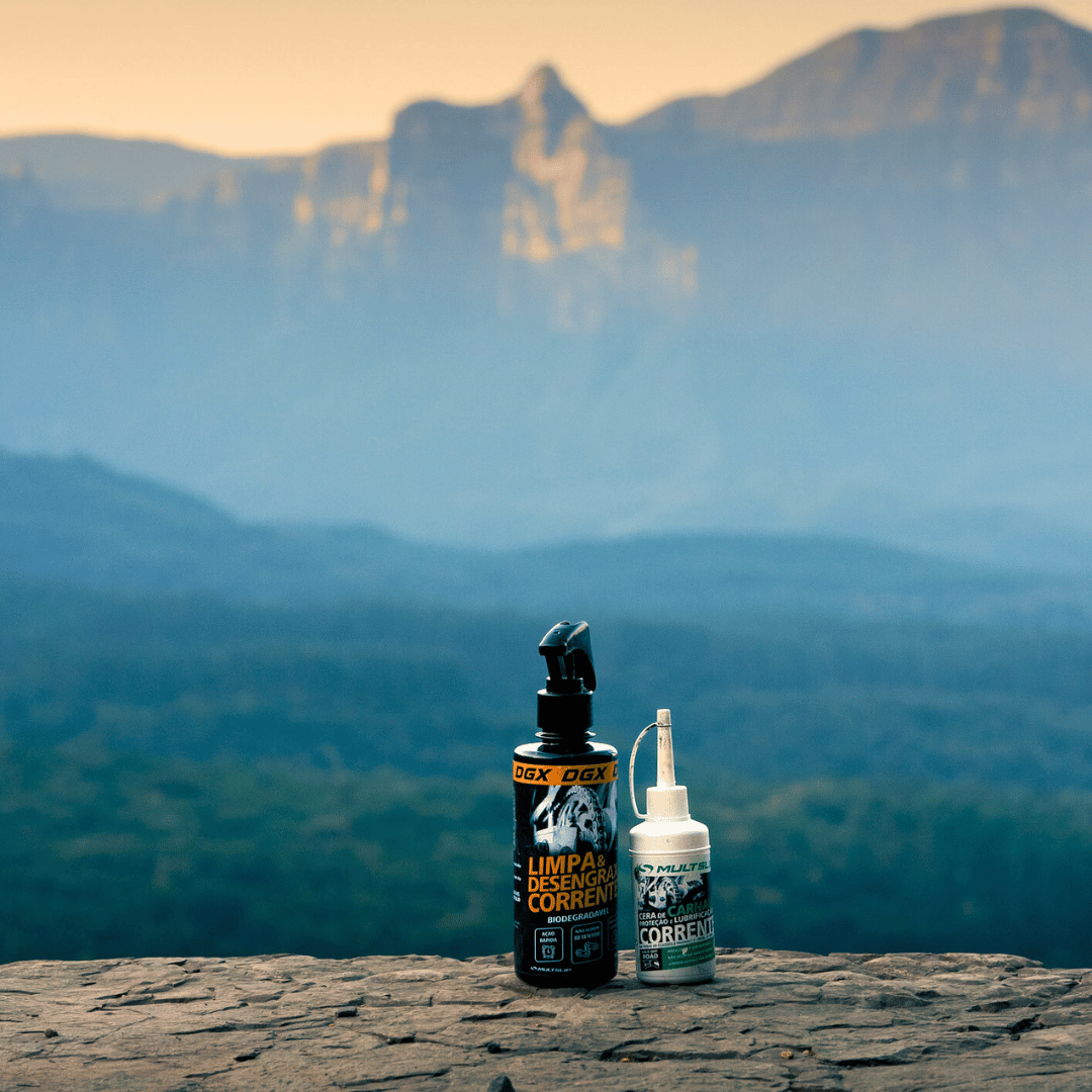 Kit Limpa & Lubrifica | 1 Cera de carnaúba 1 Desengraxante DGX